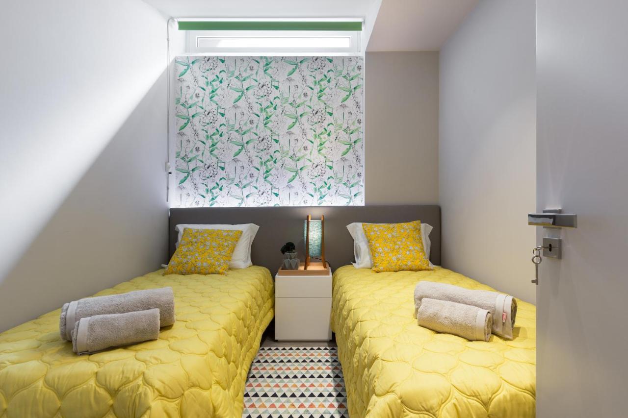 Charming Luxurious Flat With Garage By Host Wise Apartman Porto Kültér fotó