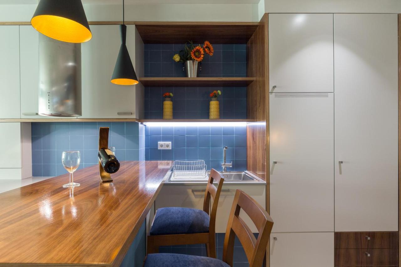 Charming Luxurious Flat With Garage By Host Wise Apartman Porto Kültér fotó
