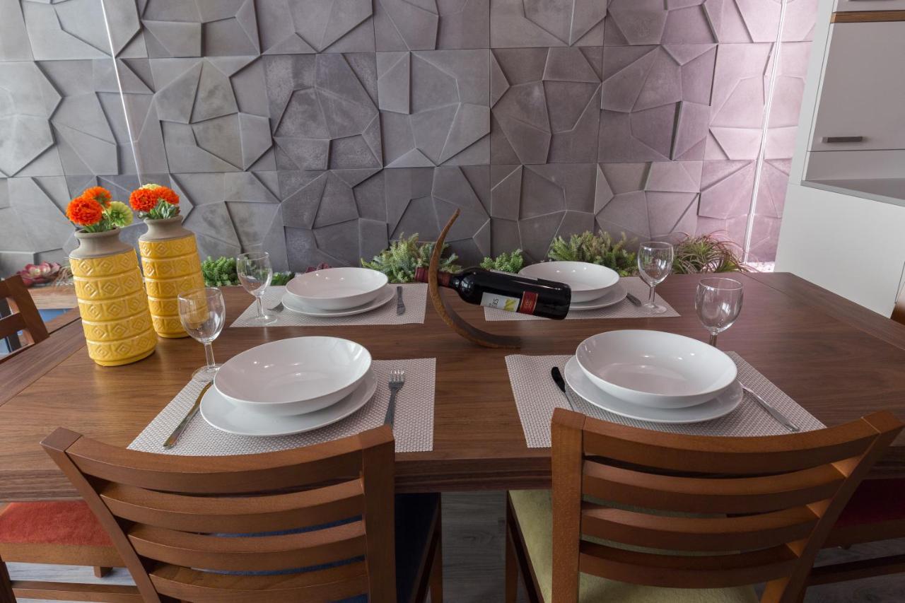 Charming Luxurious Flat With Garage By Host Wise Apartman Porto Kültér fotó