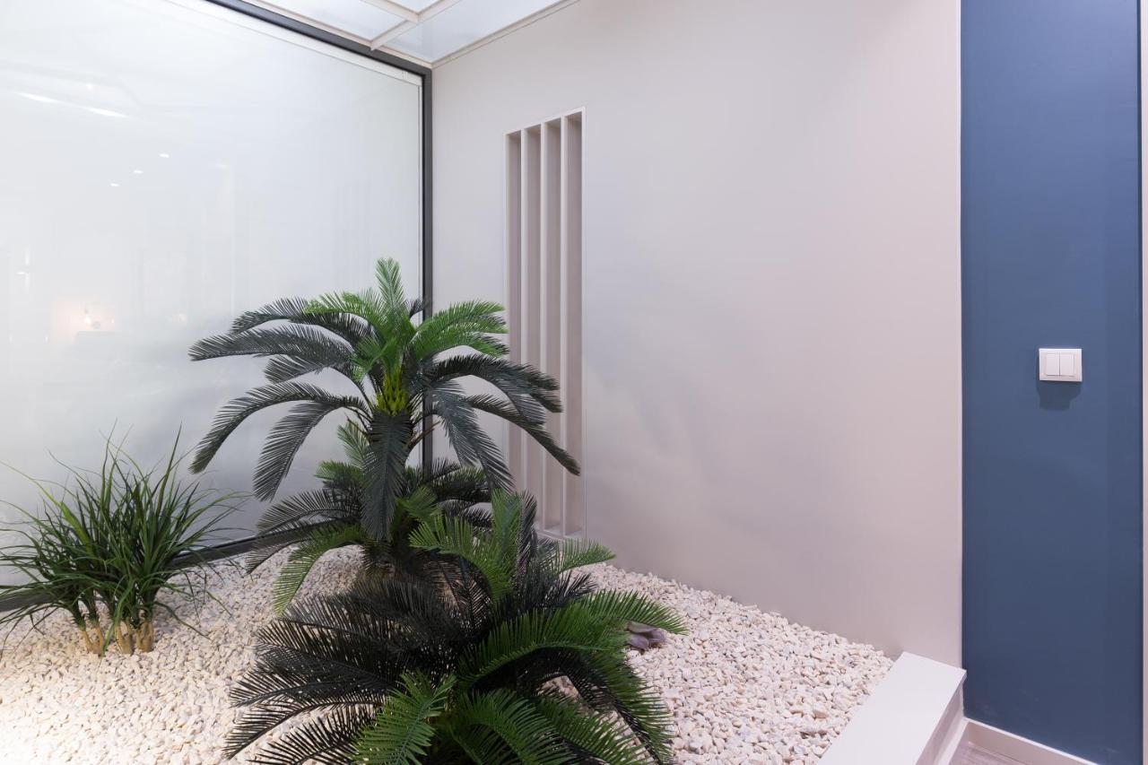 Charming Luxurious Flat With Garage By Host Wise Apartman Porto Kültér fotó