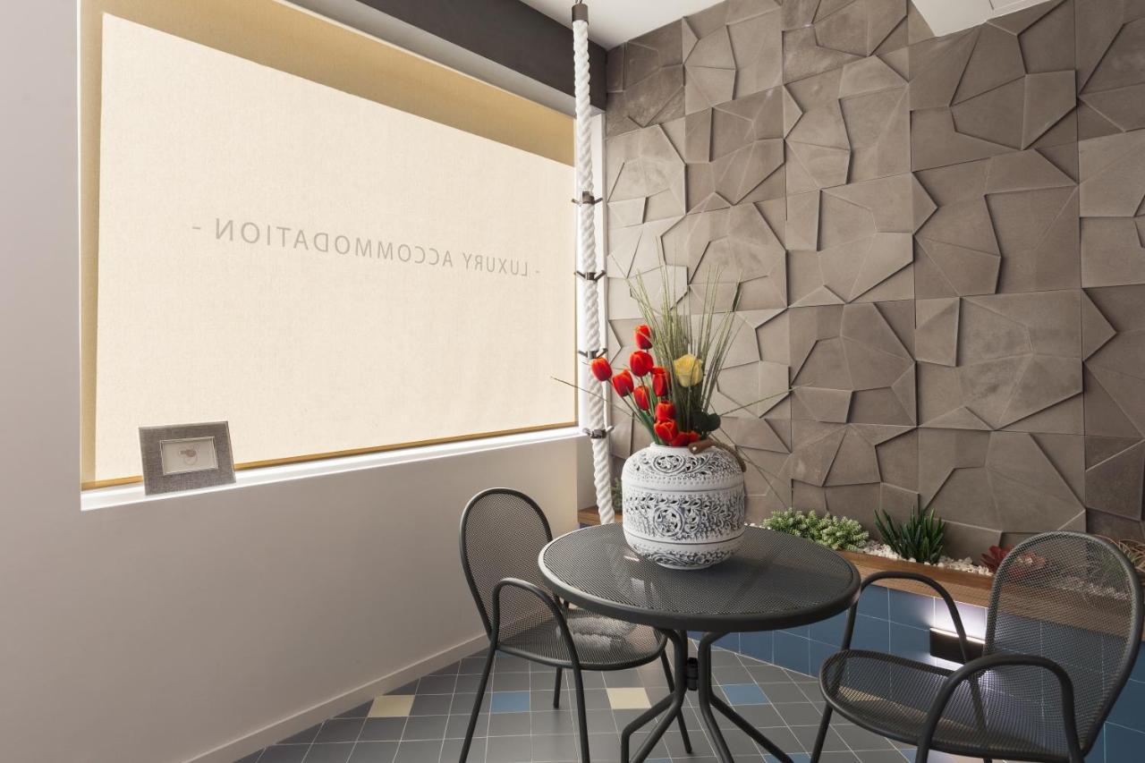 Charming Luxurious Flat With Garage By Host Wise Apartman Porto Kültér fotó